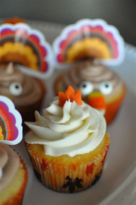 how to bake too cute thanksgiving turkey cupcakes kristen hewitt