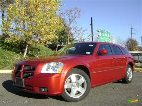 2005 Inferno Red Crystal Pearl Dodge Magnum Rt Awd 39889103 Photo 6