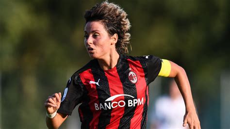 To date, milan is one of the few, big teams in italy that doesn't field a youth squad in the campionato primavera femminile. Fiorentina-Milan femminile 0-1: Spinelli fa volare le ...