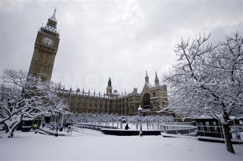 Full View And Download Snow Day In London Wallpaper London Snow