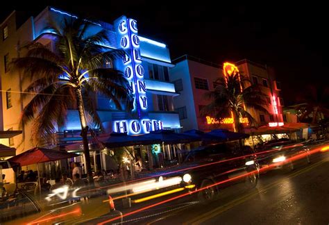 Ocean Drive Miami What To See Do Where To Eat Drink Stay