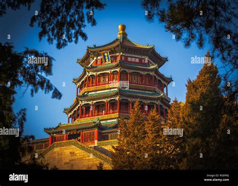 Beijing Summer Palace — Best Imperial Garden Stock Photo Alamy