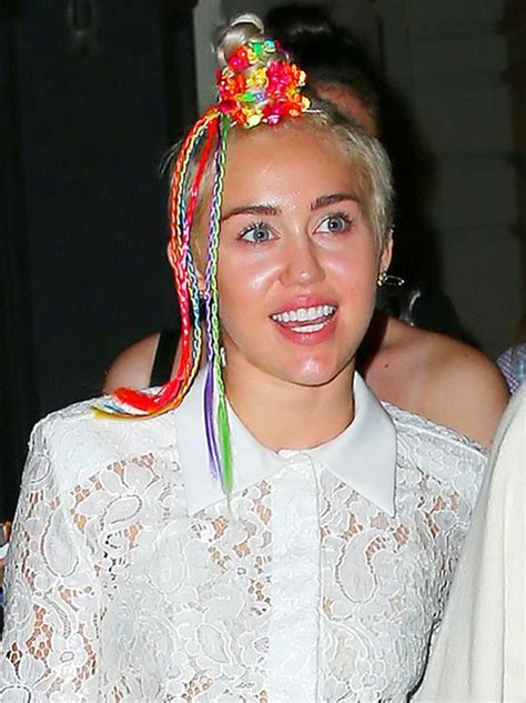 Very Fetching Ms Cyrus Miley Shows Off A New Rainbow Coloured
