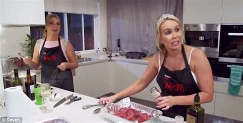 Mkrs Rachael Confronts Jess And Emma While They Cook Express Digest