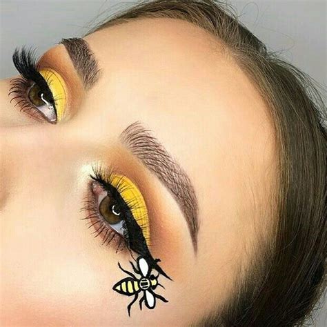 Pinterest Iiiannaiii 🌹💦 Bee Makeup Creative Eye Makeup Bumblebee
