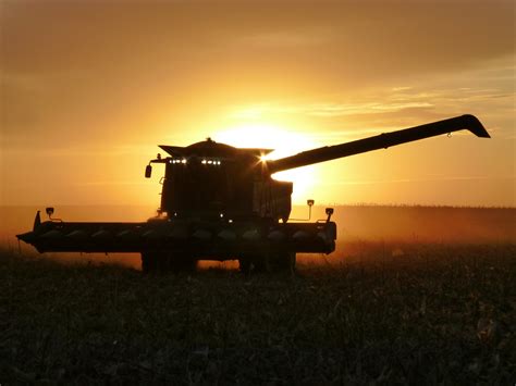 John Deere Combine Wallpaper Wallpapersafari