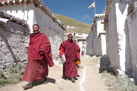 Tibet Travel Guide 2 Globe Spots