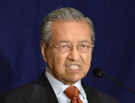 Politics in malaysia returned to chaos on monday as prime minister mahathir mohamad submitted his resignation to the country's king. CIA, Boeing 'hiding' missing plane: former pol - NY Daily News