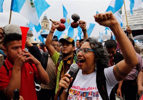 campesinos indígenas y movimientos sociales protestan contra el presidente por segundo día