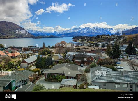 Wanaka Town New Zealand September 5wanaka Is A Ski And Summer Resort