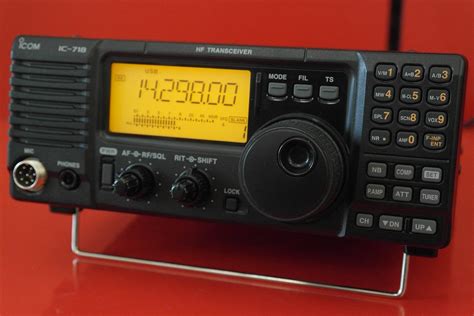 Second Hand Icom Ic 718 Hf Ssb Cw Transceiver Radioworld Uk