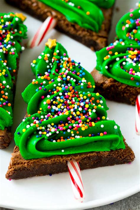 You'll love these christmas brownies recipes and ideas including christmas brownies in a jar, christmas tree brownies and more. Christmas Tree Brownies - Dinner at the Zoo