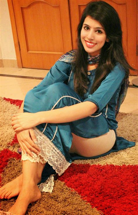 Beautiful Karachi Collage Girl Saima Cute Pictures Girl
