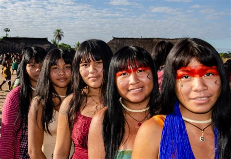 Xingu Aldeia Indios Kamayurafesta Kuarup Wito