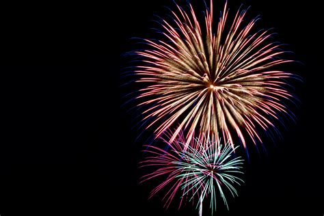 31 Hd Wallpapers Of Fireworks To Celebrate The New Year