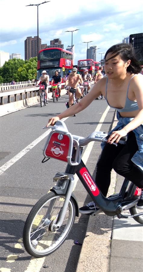 Dsc4717a World Naked Bike Ride Wnbr London June 2022 Waterloo Lovely Oriental East Asian Lady