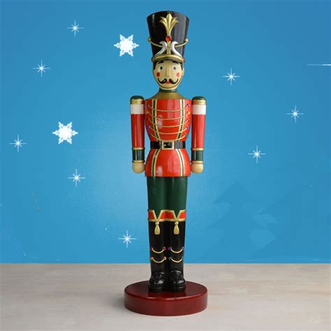 65 Ft Toy Soldier Statue And Soldier With Striped Baton