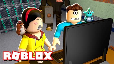 Computers play a vital role in flee the facility. WHERE IS THE BEAST? GOTTA HACK Roblox Flee the Facility w ...