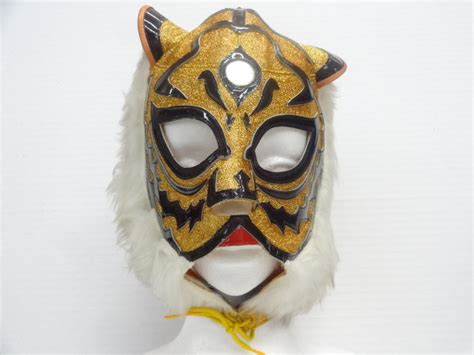 プロレス マスク 2代目 タイガーマスク サイン入り KONDOU製 現状品の落札情報詳細 ヤフオク落札価格検索 オークフリー