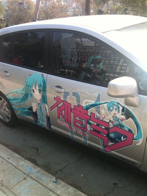 Miku Expo 2014 The Car To Much Fandom Faints Miku