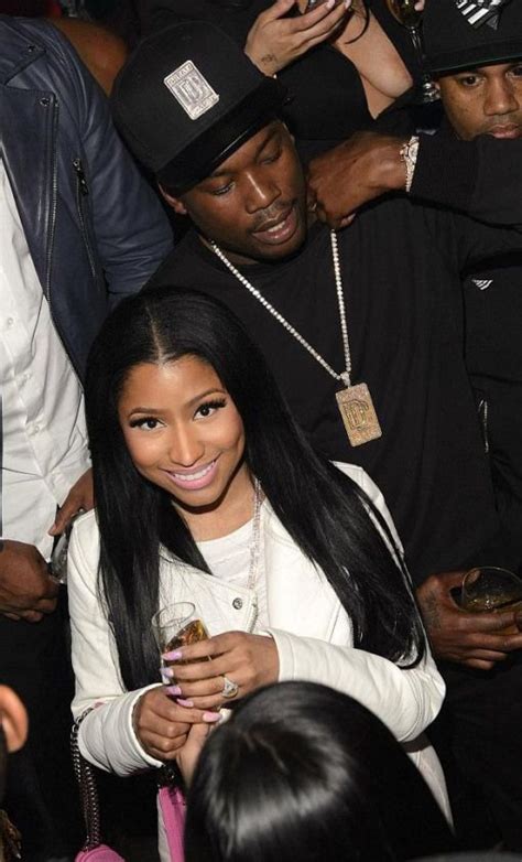 Jay z young forever/halo (live) video. Jay Z Young Jeezy Nicki Minaj Fabolous Swiss Beatz Eric ...