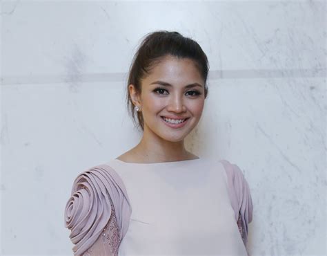 Also in the bottom left of the page several parts of wikipedia pages related to the word rizmanruzaini and, of course, rizmanruzaini synonyms and on the right images related to the word rizmanruzaini. Fazura terima kritikan duet dengan Anggun | Selebriti ...