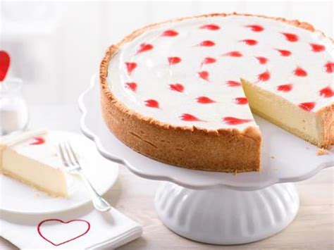 Und am ende gibt es einen tollen rührkuchen mit herz: Käsekuchen mit Herz Rezept | Sanella | Kuchen, Lecker ...