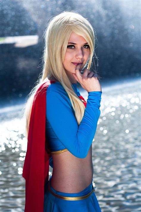 supergirl cosplay cosplays look herois