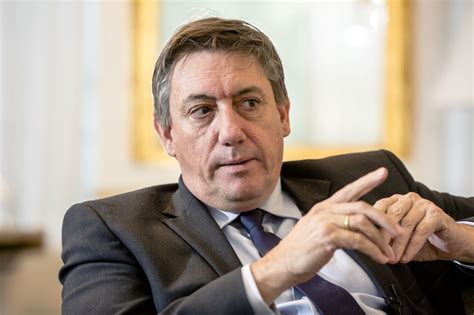 We zoeken weer een nieuw vastelaovesgezicht bij l11 alaaf! Jan Jambon: "Ik hield ook rekening met aanslag van ...