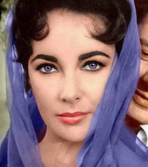 Pin By ♔ Queeniee ♔ Northeast On Celebrity Photos Elizabeth Taylor