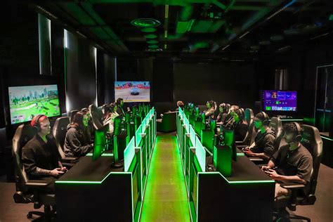 Samsung And Xbox Open Free To Play Gaming Area In London Sammobile