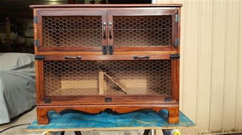 This rabbit hutch is a very basic, diy hutch. Pin on Bunnies