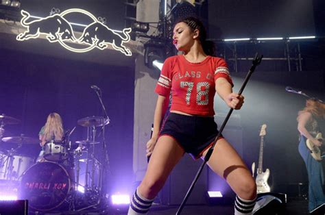 Charli Xcx Swaps Glow Sticks For Tampons At Secret Gig Daily Star