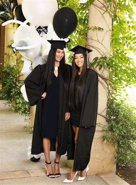 Kimora Lee Simmons Earns College Degree Daughter Ming Lee Graduates High School Us Weekly
