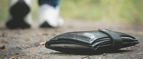 Lost Wallet Take These 5 Steps Now Nerdwallet Canada
