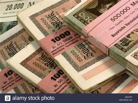 Jun 16, 2021 · inflation beschert historisch niedrigen realzins. Germany Inflation 1923 Stockfotos & Germany Inflation 1923 Bilder - Seite 3 - Alamy