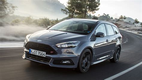 Ford Focus St Estate Pictures Carbuyer