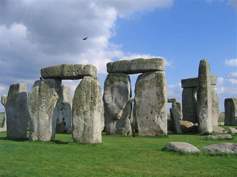 Stonehenge Salisbury Plain England Places Around The World Pinterest
