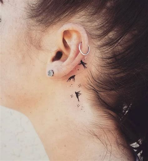 Spider web tattoo behind ear. 30+ Unique Behind The Ear Tattoo Ideas For Women - IdeasDonuts