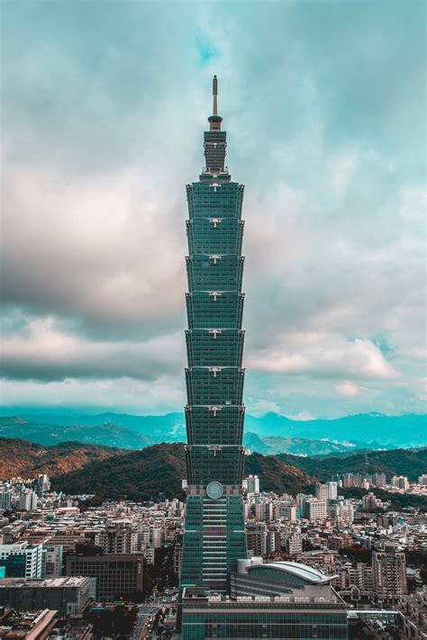 Download The Inimitable Cityscape Of Taipei Taiwan Wallpaper