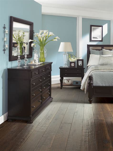 Bedroom paint colors with dark brown furniture bedroom color. 1000+ images about Home: Guest Bedroom on Pinterest ...