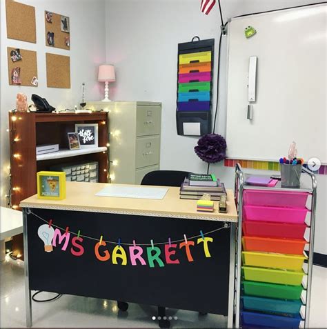 Desk Area Set Up Classroom Desk Teacher Desk Areas Teacher Desk