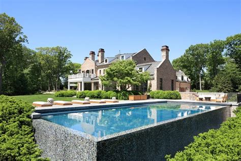 Tom Bradys And Gisele Bundchens Mansion Has Dropped In Price