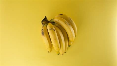 Amazing Health Benefits Of Banana For Men Good For Heart Sexual Problems And Hair Growth