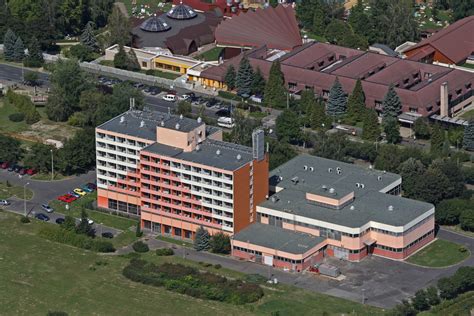 Sleeping here can cost as little as 60 ¤, check out offers for a better price. - Zalakaros: Hunguest Hotel Freya***superior