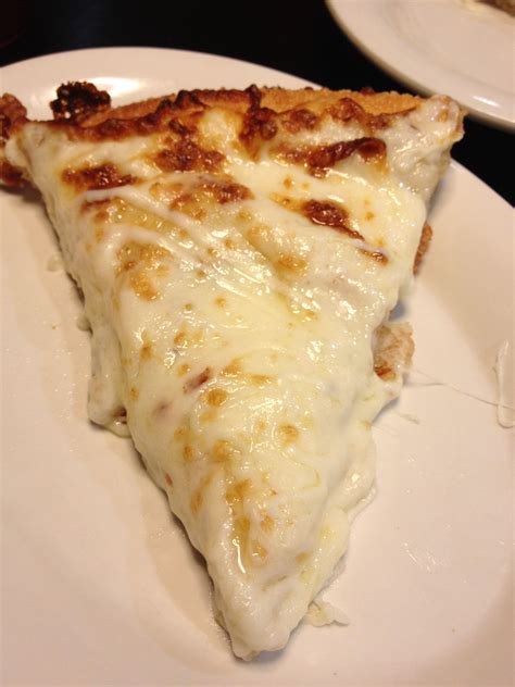 Ultimate Cheese Lovers Pizza Slice At Pizza Hut Delish Food Obsession Cafe Food Pretty Food