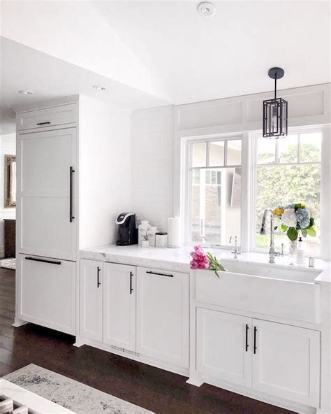 So decking your cupboards in plain straightforward black handles is an incredible method to refresh them you are viewing pictures of white cabinets with black hardware, picture size 475x708 posted by steve cash at march 17, 2018. Pin on Kitchen