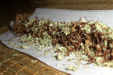 Reefer Post All About Spliffs What They Are And How To Roll One