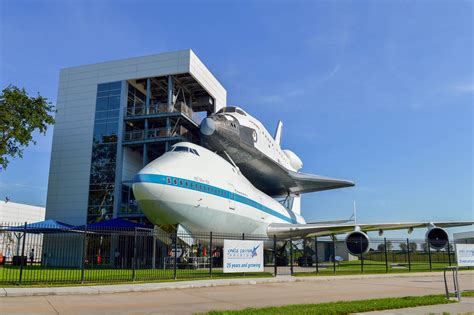 Your Guide To Exploring The Johnson Space Center In Houston Periodic