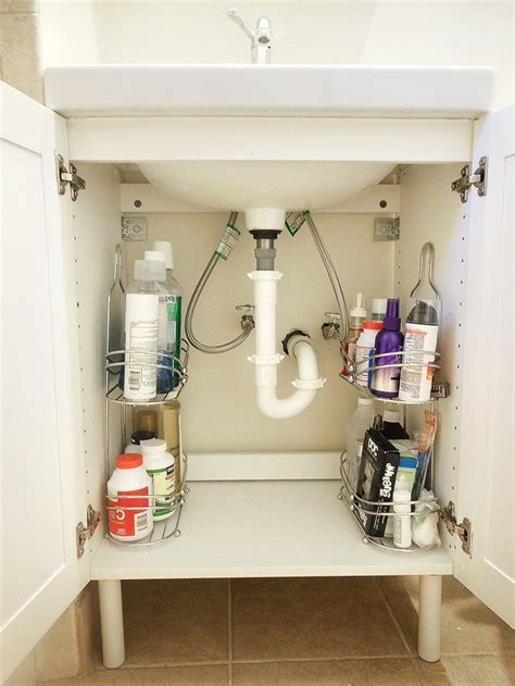 Whatever the size of your bathroom, you need some creative and practical storage ideas that suit your interior and the amount of space you own. 70 Brilliant Ideas for Small Bathroom Hacks and ...